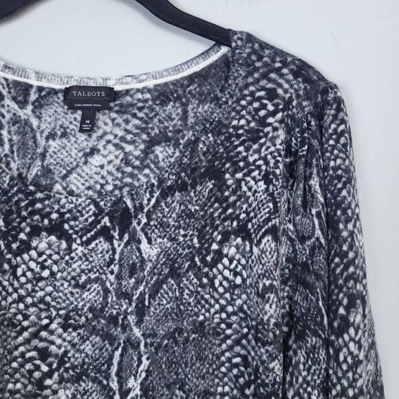 Talbots Womens 100% Merino Wool Pullover Sweater Black Cream Medium Snake Print - Picture 3 of 7